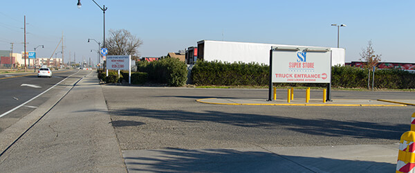 Truck Delivery Entrance in Lathrop